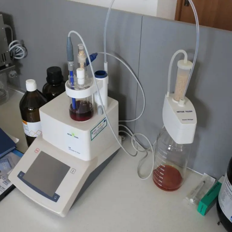 Analyse watergehalte METTLER TOLEDO Compact Titrator C20